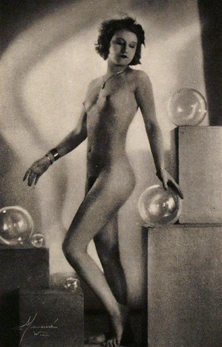 Angela lansbury nudes